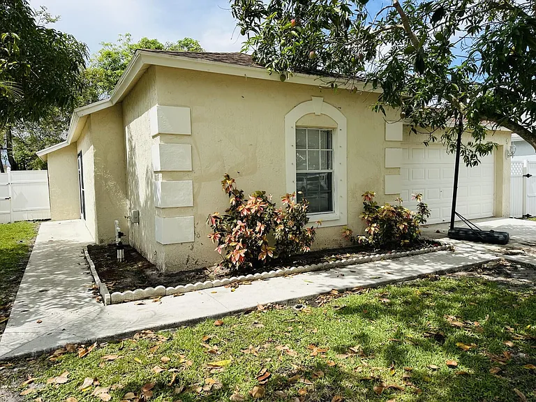 5165 Foxhall Pl — Photo 4