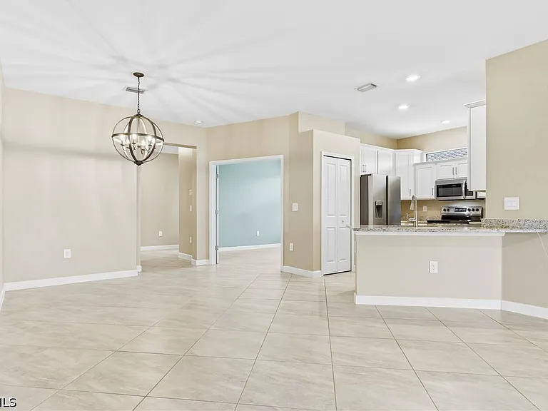 14050 Pine Lodge Ln — Photo 7