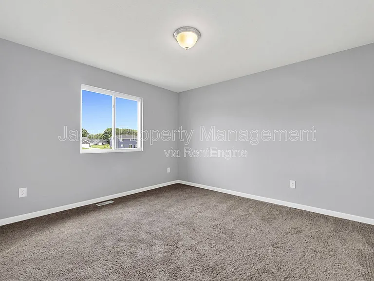 48265 Silver Oaks W — Photo 12