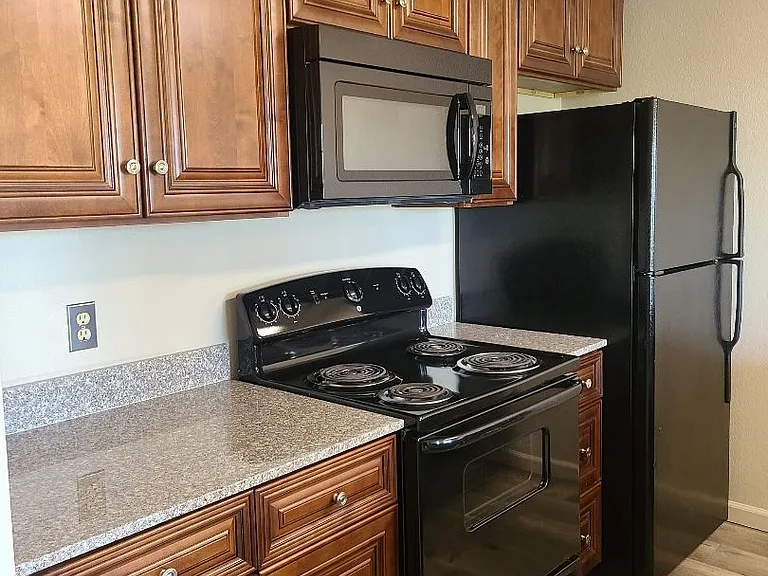 College Place Apartments — Photo 10