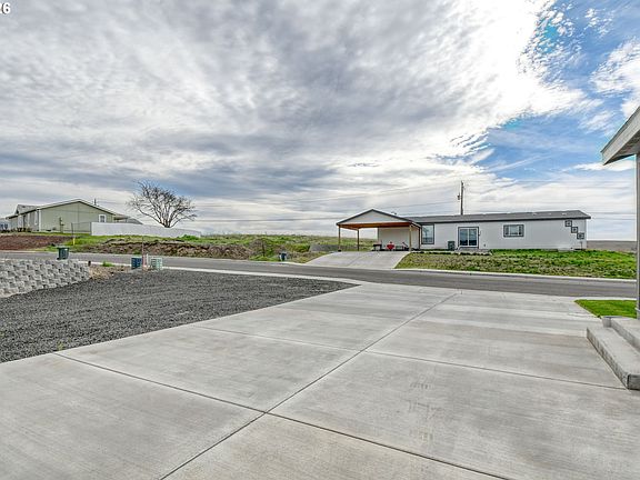 4th image of 3027 SW Terrace Dr