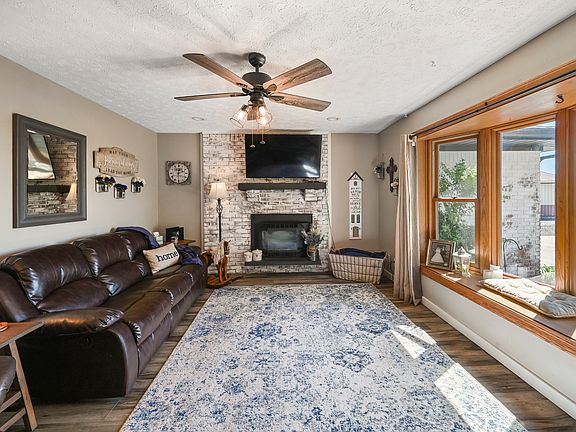 4th image of 3420 W County Road 500 N