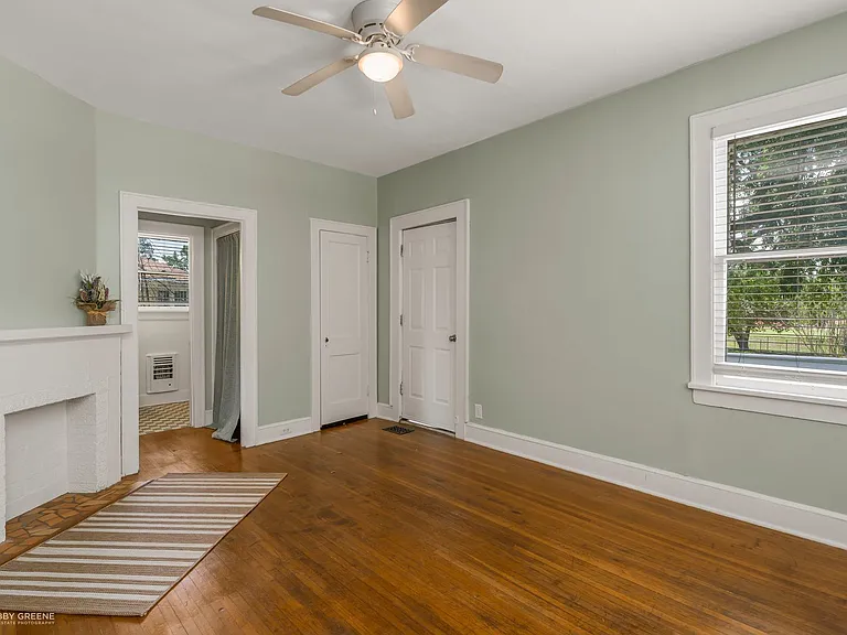 3307 Creswell Ave — Photo 1