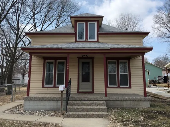 409 Mulberry St, Yankton, SD 57078