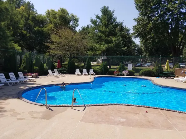 1923 Melrose Dr APT A, Champaign, IL 61820