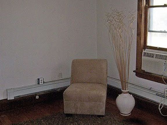 4th image of 811 28th Ave S #3