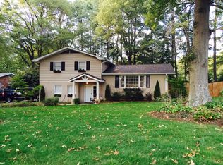 615 Don Dr, Greenville, SC 29607