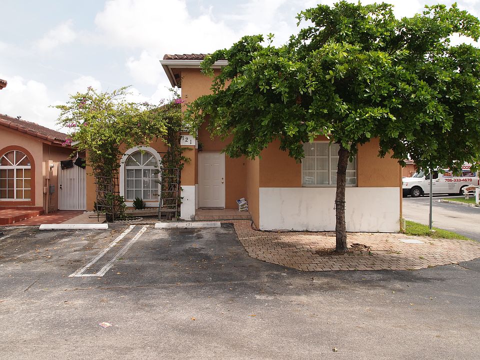 Corner Unit