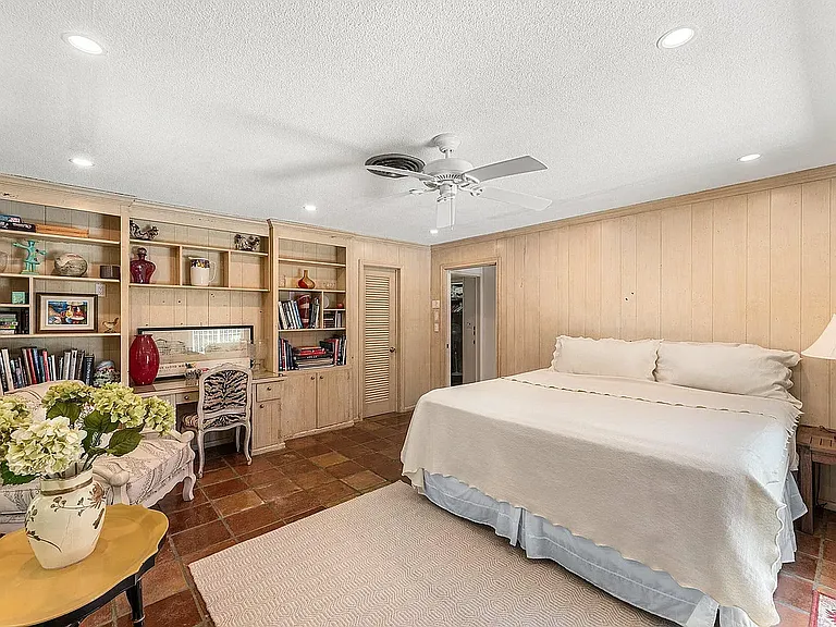 1350 Spanish River Rd — Photo 15