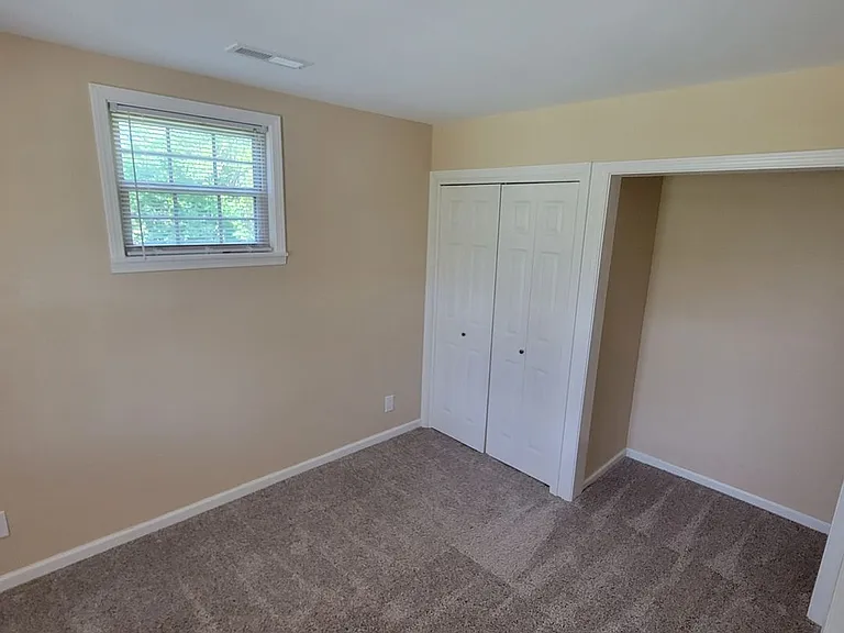 250 E Main St — Photo 13
