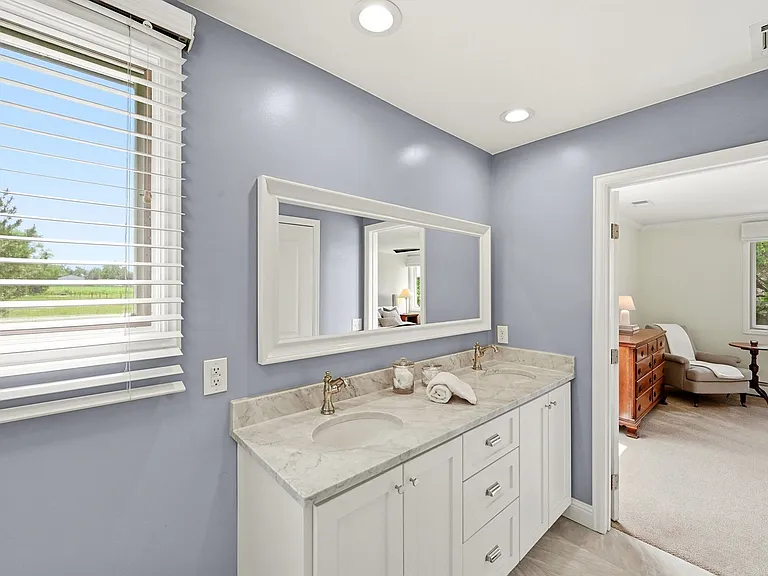 516 Country Ln — Photo 20