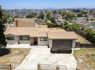 6904 Skyline Dr, San Diego, CA 92114