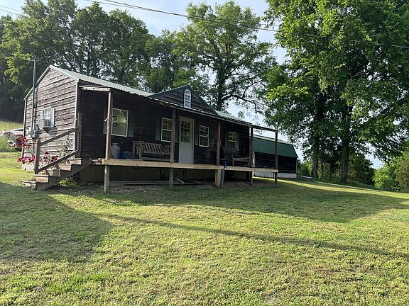 4th image of 2082 Highway 166 N
