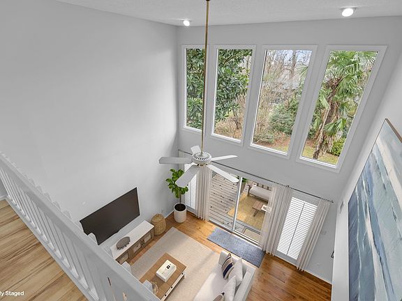 3rd image of 108 Inglewood Way