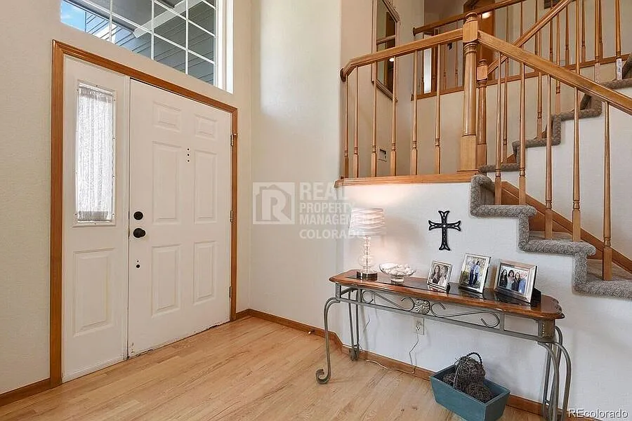 10110 Flagstone Way — Photo 3