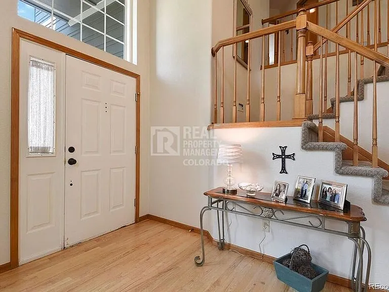 10110 Flagstone Way — Photo 3