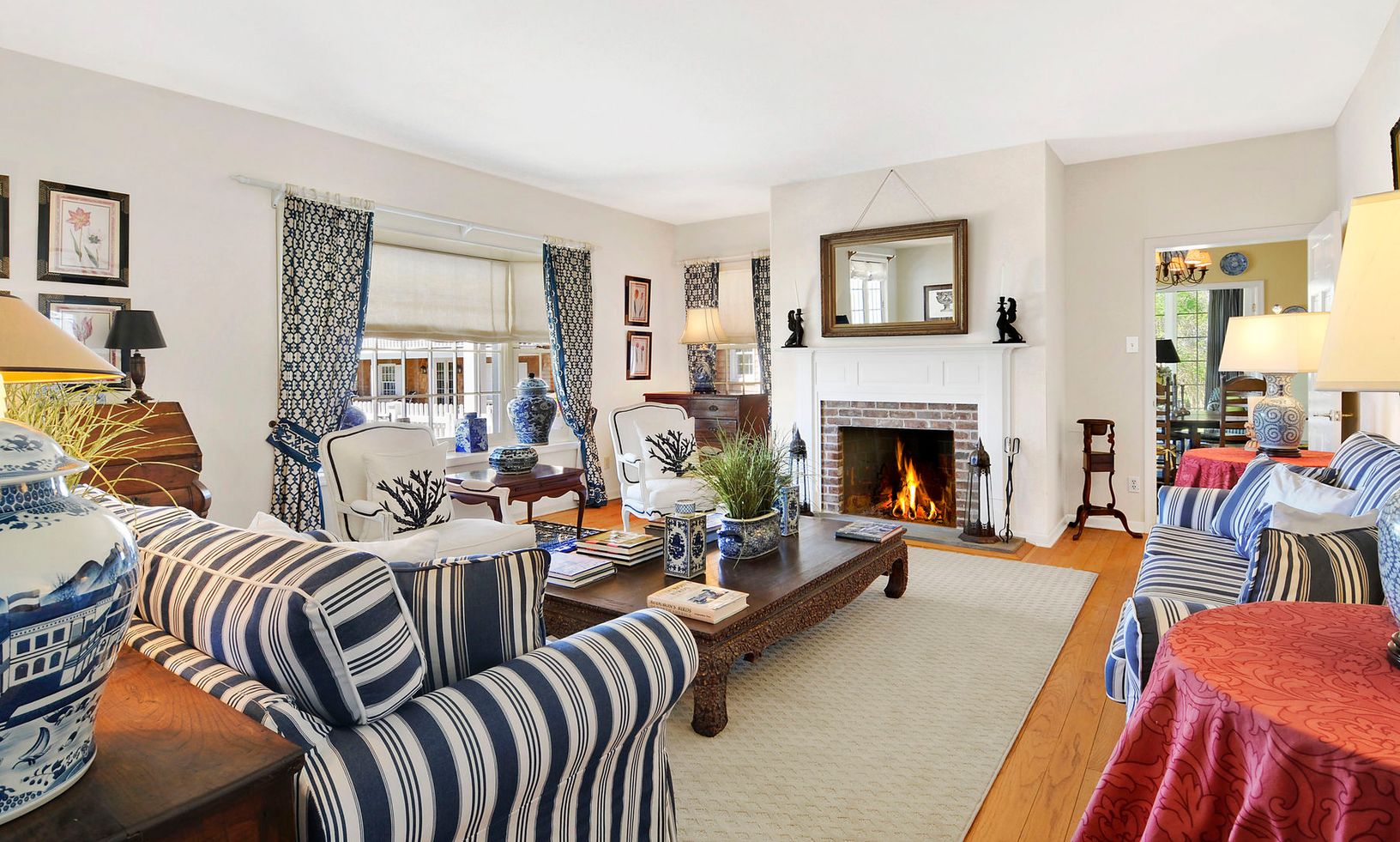  Main level Open living room