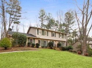 1435 Woodcrest Dr, Roswell, GA 30075