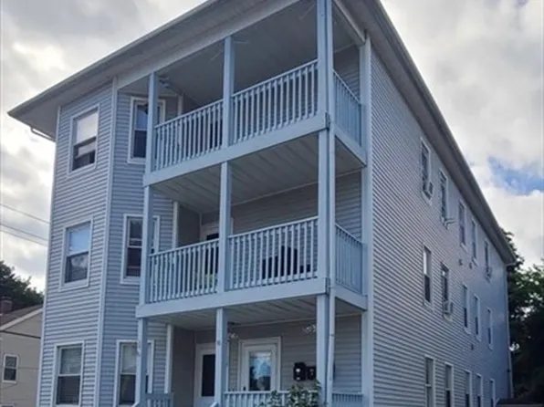 16 Brookline St, Webster, MA 01570