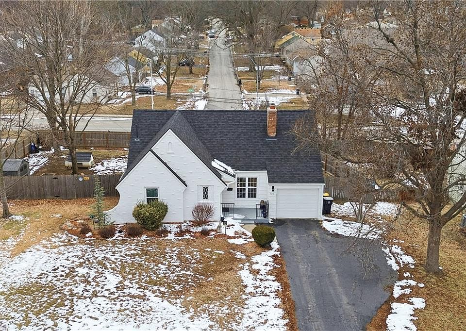 5218 N Spruce Ave, Kansas City, MO 64119 | Zillow