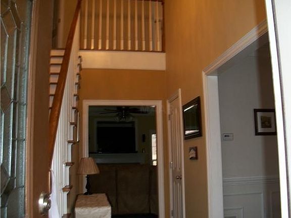 2nd image of 218 Charleswood Dr