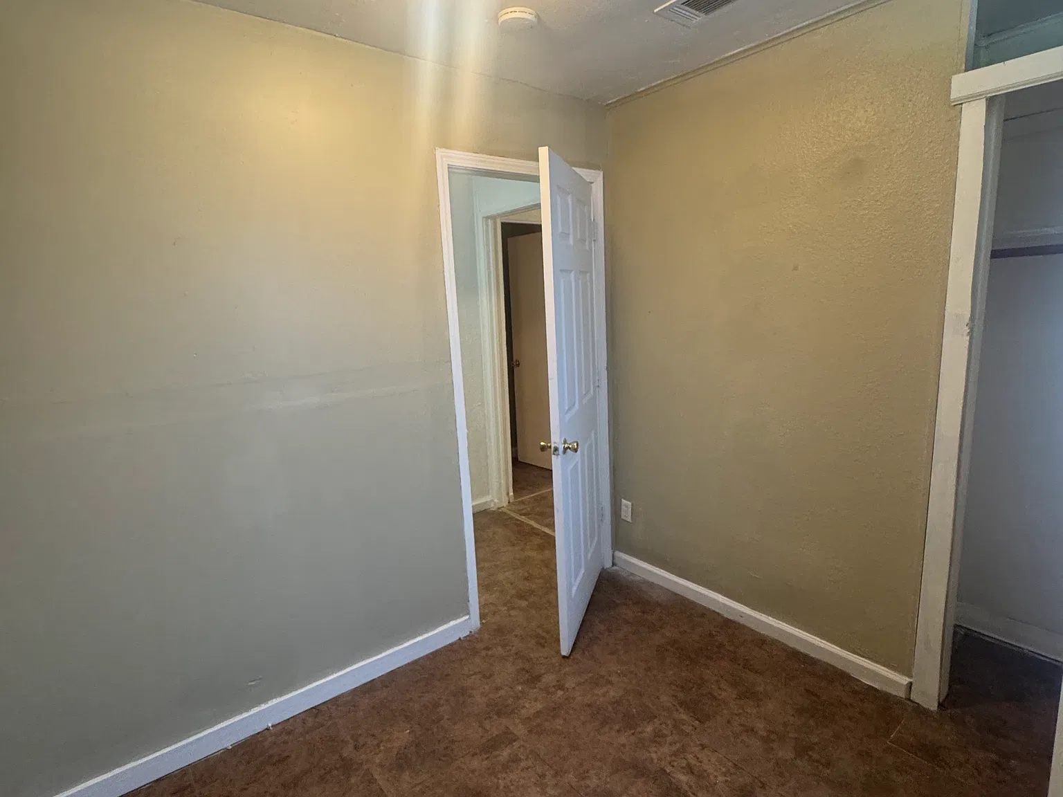 5 bed, 1504 sqft, $1,500 — Photo 2