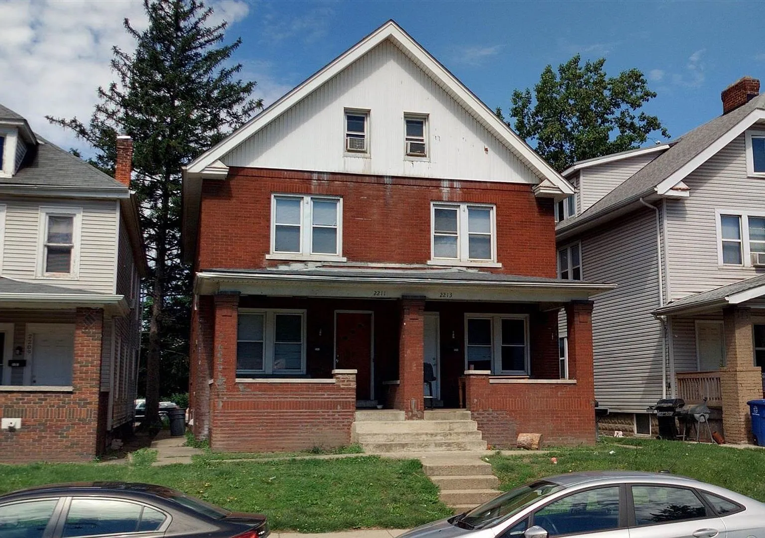 Neil Ave 2211-2213 MLR — Photo 1