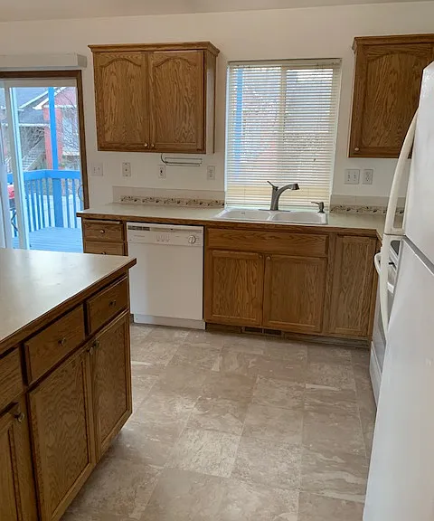 406 S Moore Ln — Photo 6