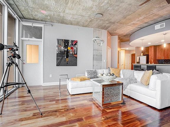 3rd image of 155 Court Ave #2216