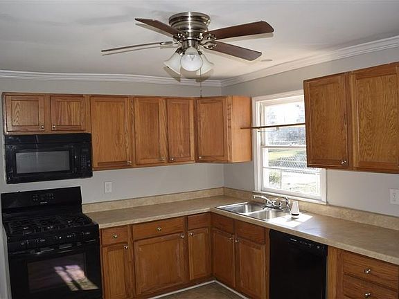 5th image of 4416 Stephen Girard Ave