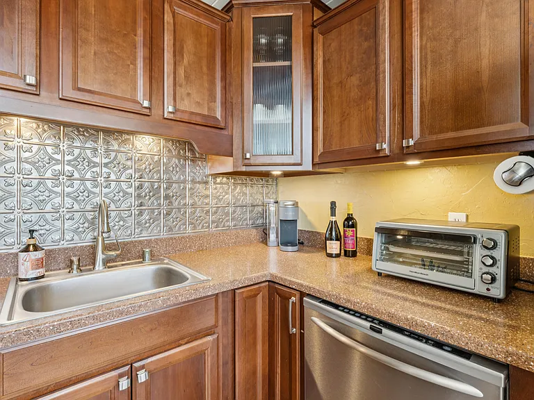 1171 N Grass Valley Rd — Photo 26