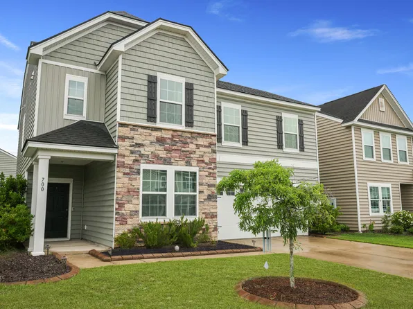 700 Silver Moss Dr, Moncks Corner, SC 29461