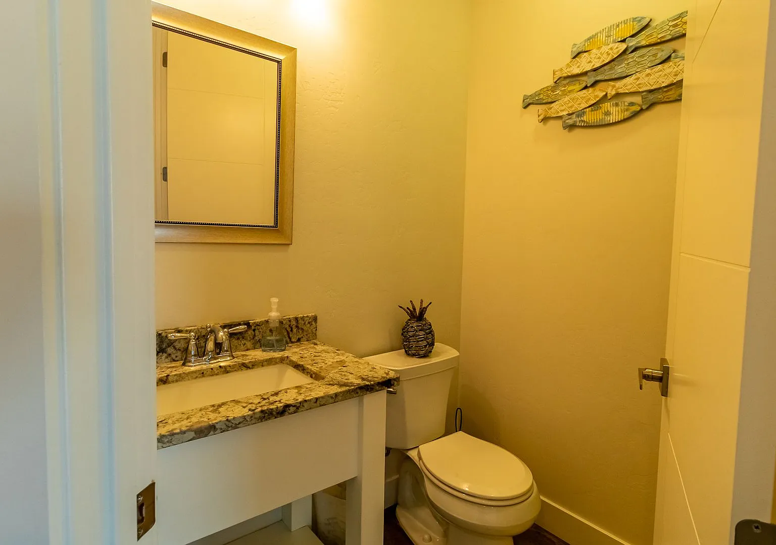 Jones - Fully Furnished Condo on the River Available Mid Sept - Mid May Only — Photo 4