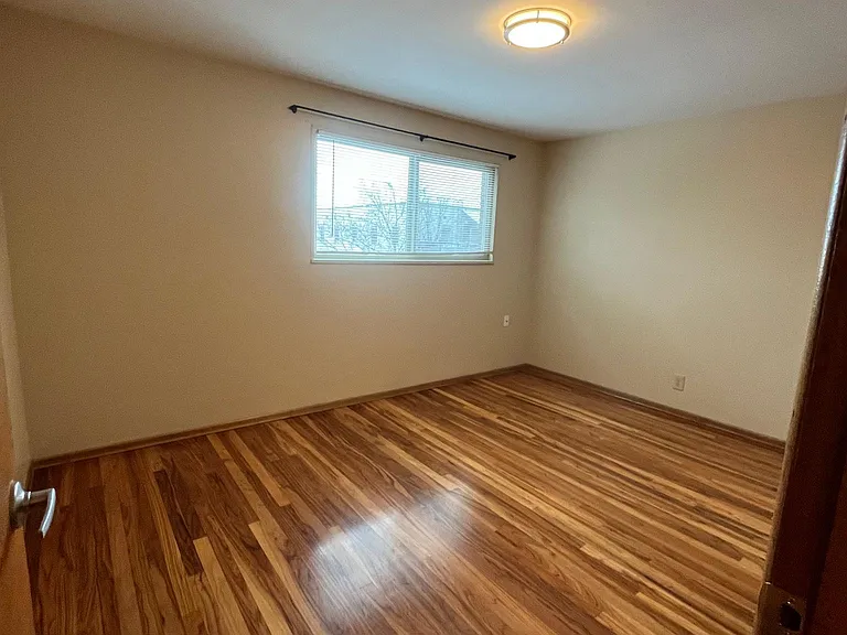 518 W 6th Ave #6 — Photo 6