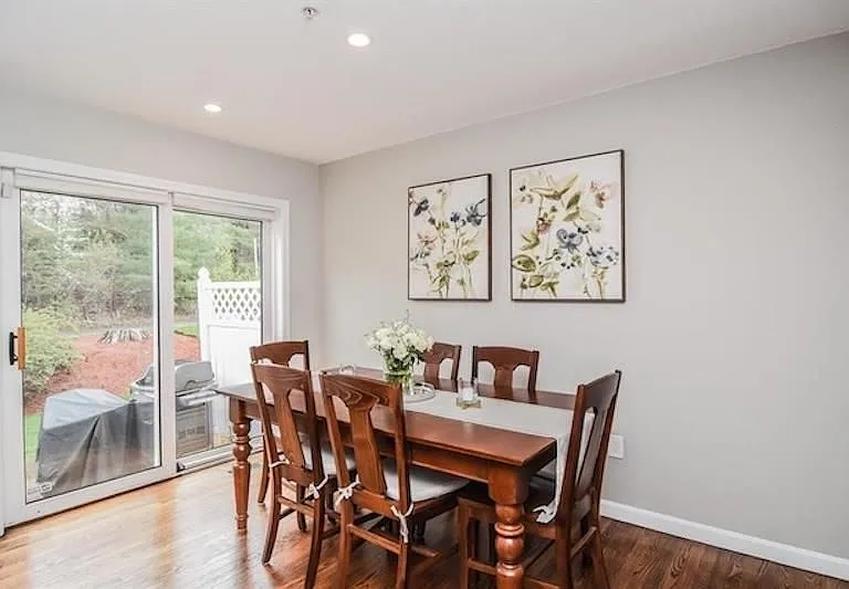 14 Georgetowne Dr — Photo 11