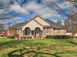 19 Hancock Rd, Fayetteville, TN 37334