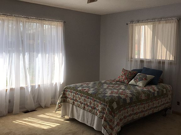 2nd image of 208 Parliament Dr