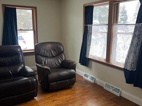 4th image of 1309 Seymour St