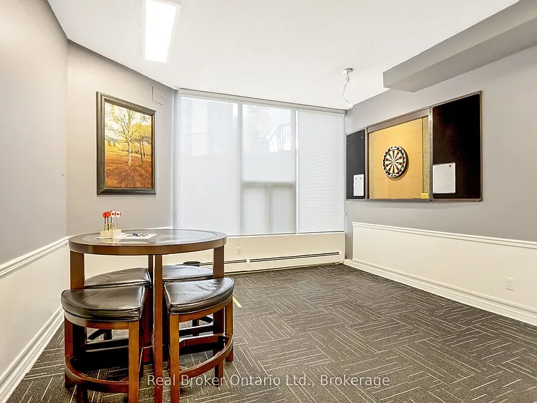 23 Woodlawn Rd E #811 — Photo 38
