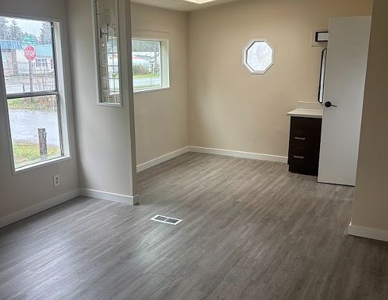 2nd image of 750 Montague Ave #7