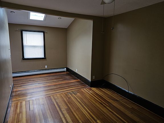 2nd image of 14 Wayland St
