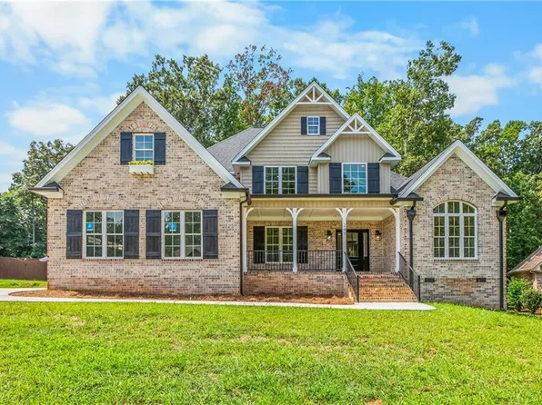 247 Essex Farm Rd, Advance, NC 27006