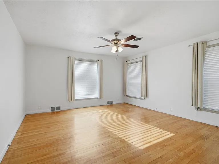 1011 Walnut St — Photo 18