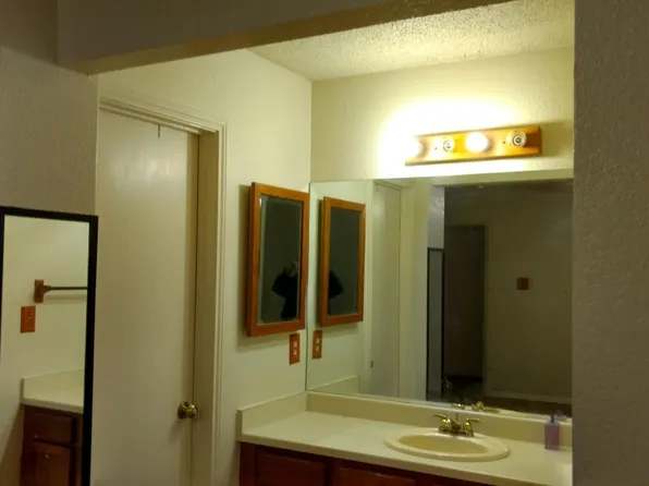 12118 Trotwood Dr, Austin, TX 78753