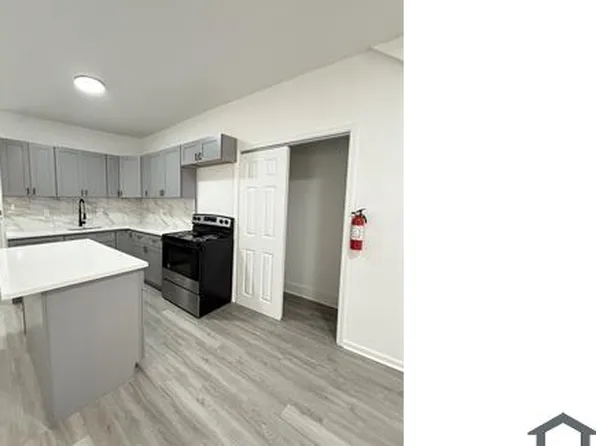 212 W 5th St, Chester, PA 19013