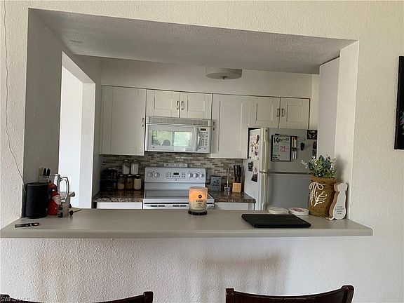 4th image of 2915 Winkler Ave APT 809