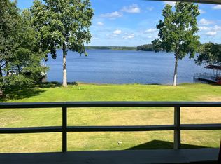 704 Sailclub Rd, Hartsville, SC 29550