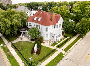 201 N 6th St, Rockford, IL 61107