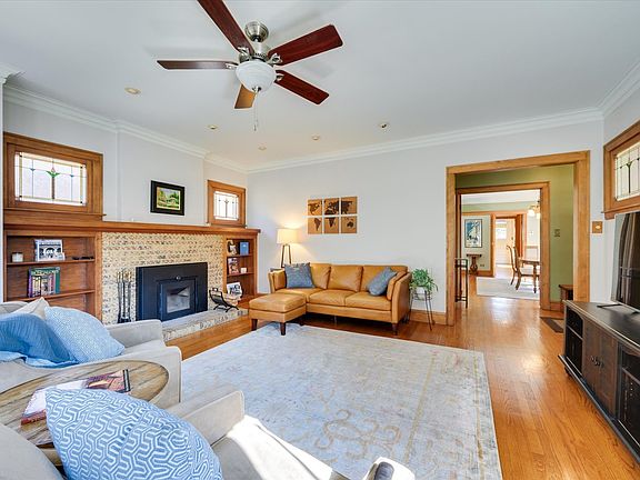 4th image of 460 Lenox St