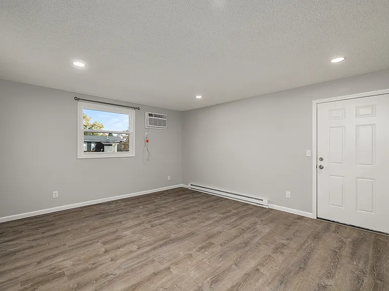 573 Bailey Dr #7 — Photo 25